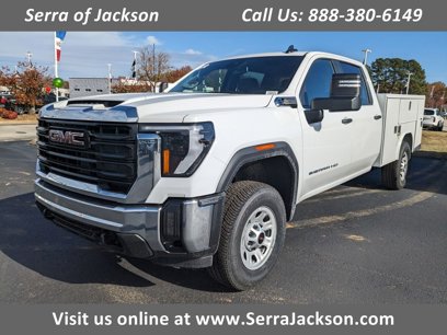 New 2025 GMC Sierra 3500 Pro w/ Convenience Package