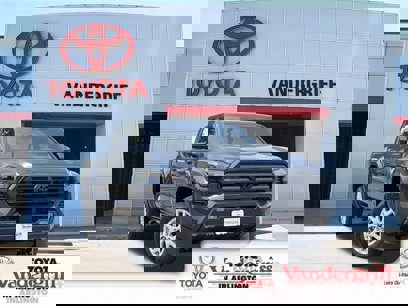 New 2025 Toyota Tacoma SR5