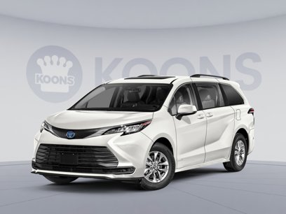 New 2025 Toyota Sienna LE