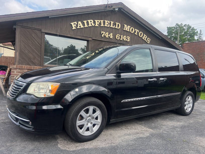 Used 2012 Chrysler Town & Country Touring w/ Driver Convenience Group