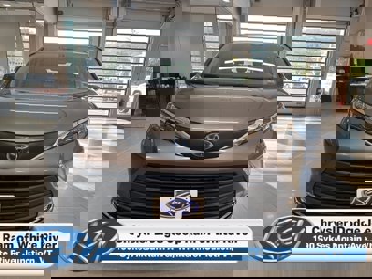 Used 2023 Toyota Sienna XLE