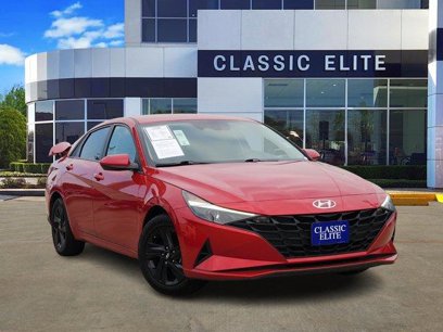 Used 2022 Hyundai Elantra SEL w/ Winter Weather Package
