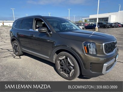 Used 2023 Kia Telluride EX w/ EX Captain's Chair Package