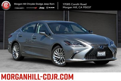Used 2021 Lexus ES 300h w/ Accessory Package 2