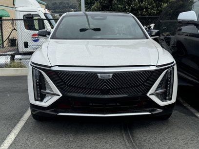 New 2025 Cadillac Lyriq Luxury