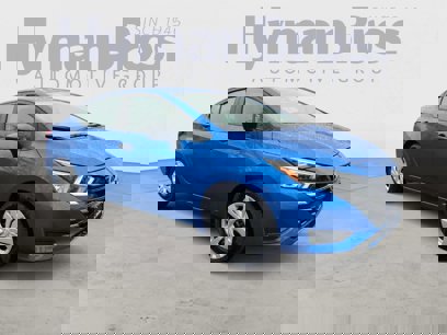 New 2024 Nissan Versa S w/ Trunk Package