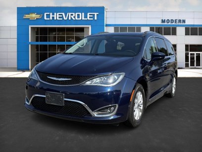Used 2018 Chrysler Pacifica Touring-L w/ Premium Audio Group