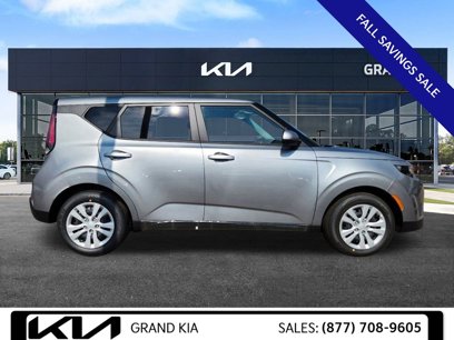New 2025 Kia Soul LX