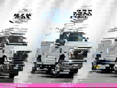 New 2025 Ford F350 XL w/ XL Chrome Package