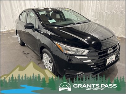 New 2025 Nissan Versa S w/ Trunk Package
