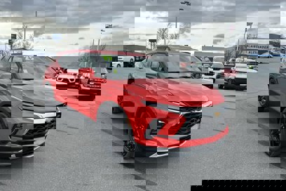 New 2025 Chevrolet Blazer LT w/ Convenience Package