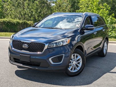 Used 2017 Kia Sorento LX w/ LX Convenience Package