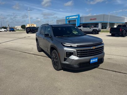 New 2025 Chevrolet Traverse LT w/ Sun and Wheel Package