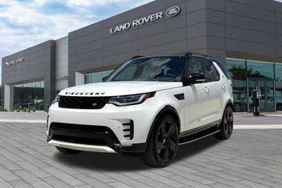 Certified 2025 Land Rover Discovery Dynamic SE