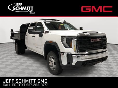 New 2024 GMC Sierra 3500 Pro w/ Convenience Package