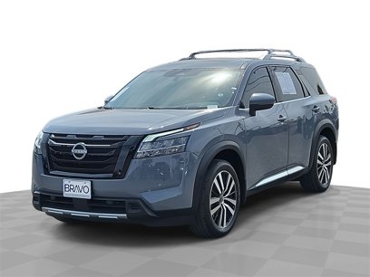 Used 2024 Nissan Pathfinder Platinum