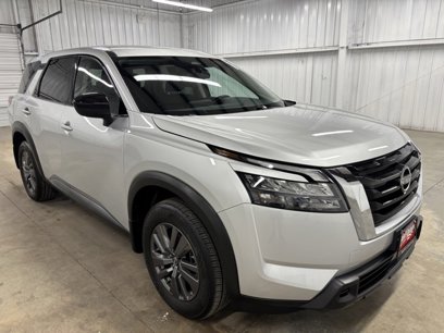 Used 2024 Nissan Pathfinder S