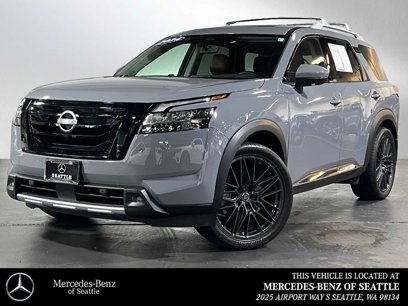 Used 2024 Nissan Pathfinder Platinum w/ Black Appearance Package