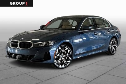 New 2025 BMW 330i Sedan w/ Convenience Package