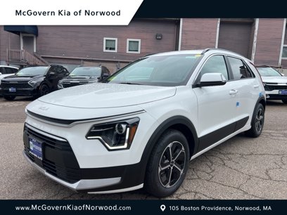 New 2025 Kia Niro EX