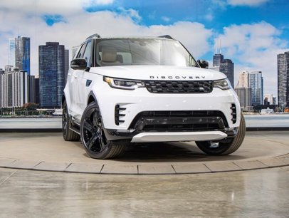 New 2025 Land Rover Discovery Dynamic SE