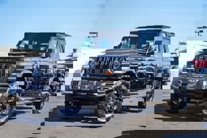 New 2025 Jeep Gladiator Sport