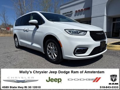 Used 2023 Chrysler Pacifica Touring-L