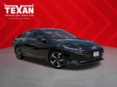 Used 2022 Hyundai Elantra SEL w/ Convenience + Premium Package