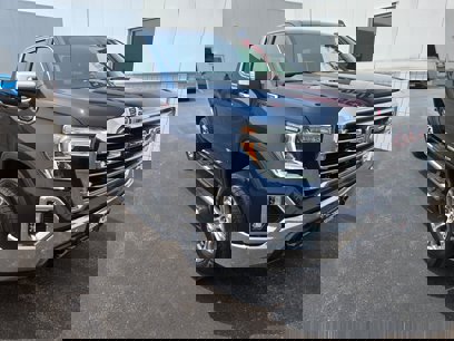 Used 2022 GMC Sierra 1500 SLT w/ SLT Convenience Package