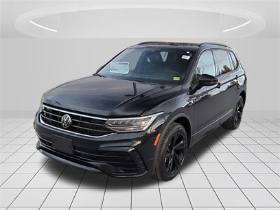 New 2024 Volkswagen Tiguan SE R-Line