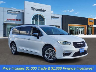 Used 2023 Chrysler Pacifica Limited
