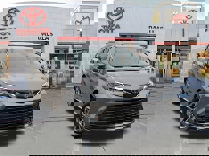 Used 2024 Toyota Sienna LE