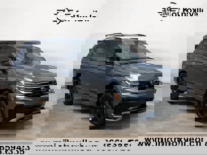 Used 2024 Volkswagen Tiguan SE R-Line
