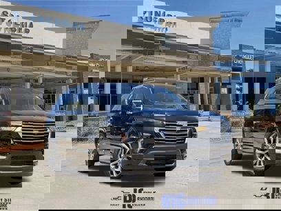 Used 2023 Chevrolet Traverse Premier