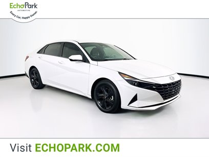 Used 2022 Hyundai Elantra SEL w/ Preferred Accessory Package