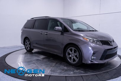 Used 2019 Toyota Sienna SE