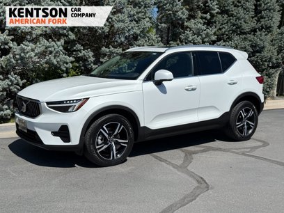 Used 2024 Volvo XC40 B5 Core