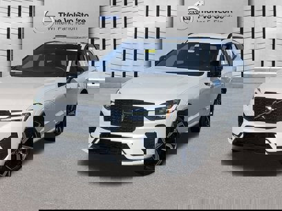 Certified 2022 Volvo XC60 T8 R-Design w/ Advanced Package