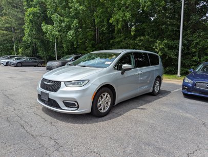 Used 2023 Chrysler Pacifica Touring-L