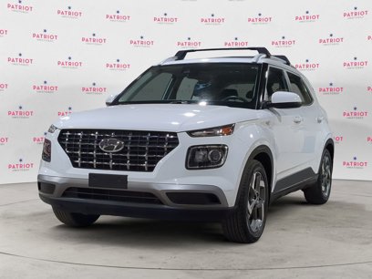 Used 2022 Hyundai Venue SEL w/ Cargo Package