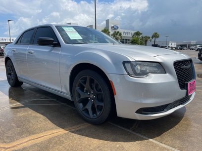 Used 2022 Chrysler 300 Touring w/ Sport Appearance Package