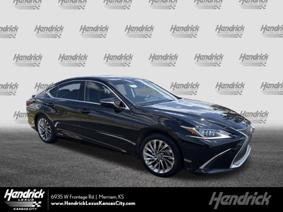 Used 2019 Lexus ES 300h w/ Luxury Package