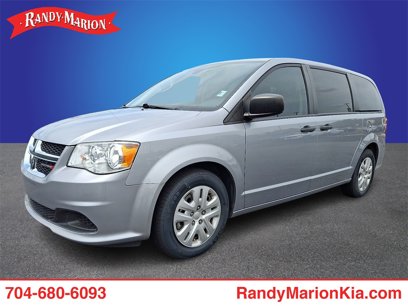 Used 2020 Dodge Grand Caravan SE w/ UConnect Hands-Free Group