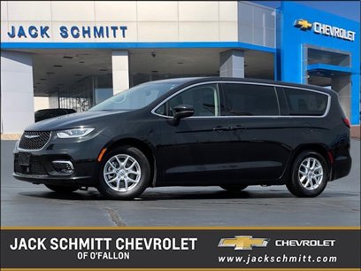 Used 2023 Chrysler Pacifica Touring-L