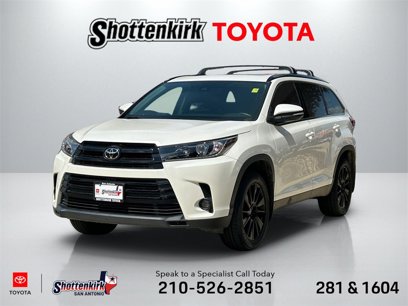 Used 2019 Toyota Highlander SE