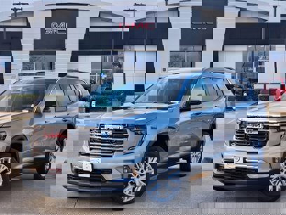 New 2025 GMC Acadia Elevation w/ Elevation Premium Package