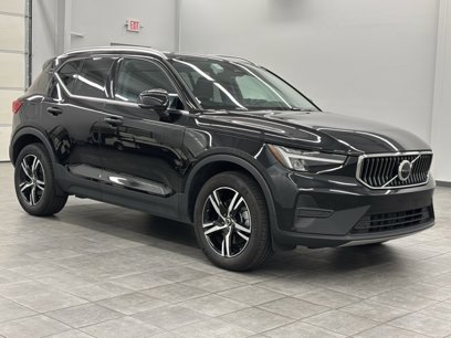 Used 2024 Volvo XC40 B5 Core