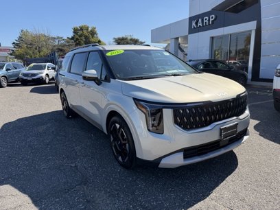 Certified 2025 Kia Carnival EX