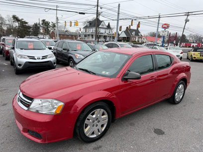 Used 2013 Dodge Avenger SE