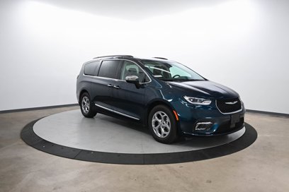 Certified 2023 Chrysler Pacifica Limited